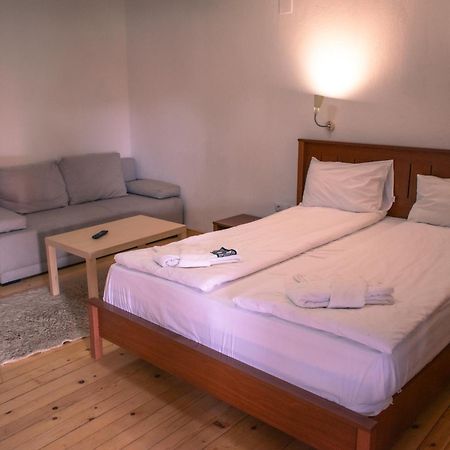 Hotel Алексова Къща à Ognyanovo  Extérieur photo